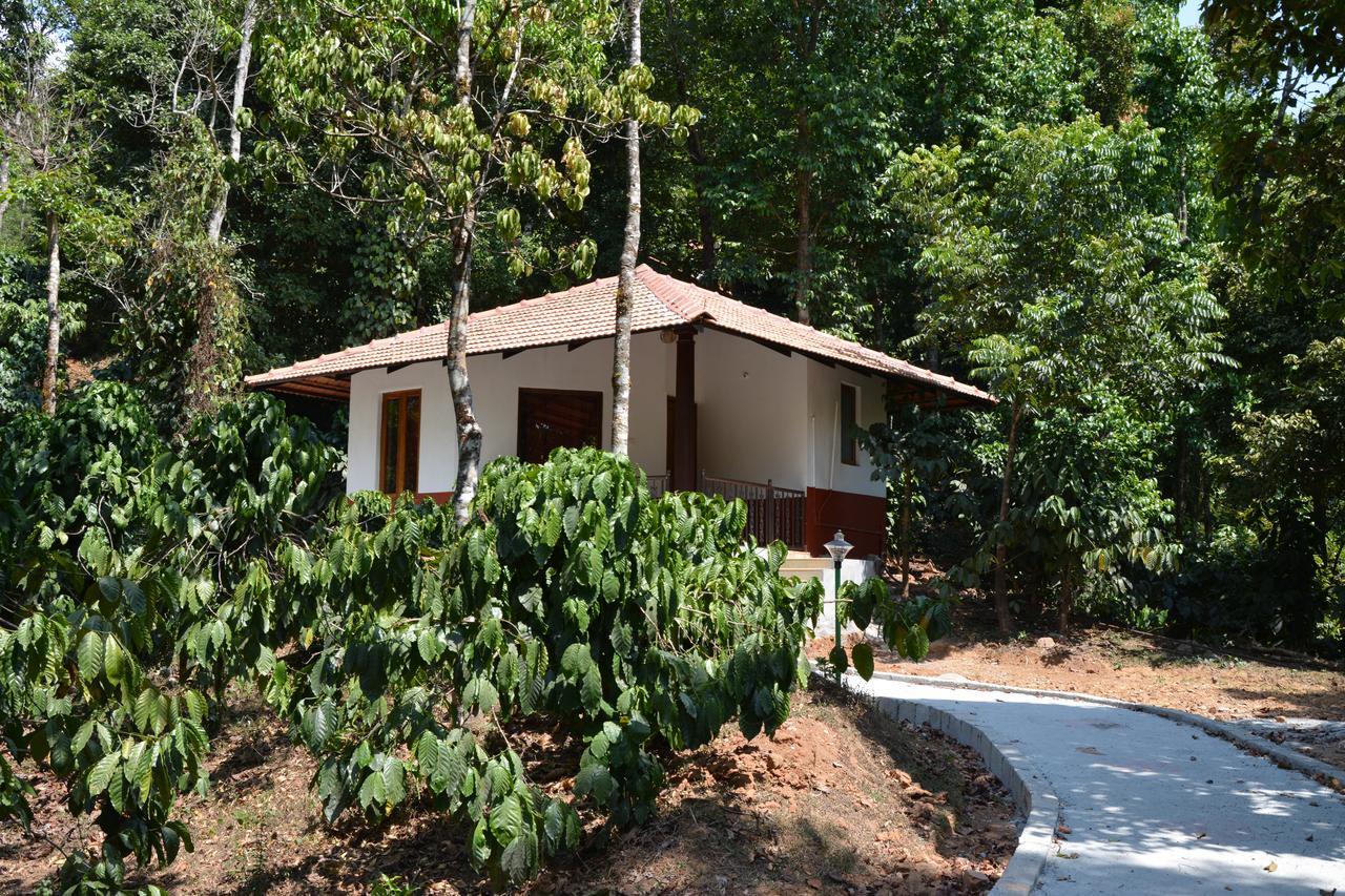 The Kaduhithlu Hotel Sakleshpur Exterior photo